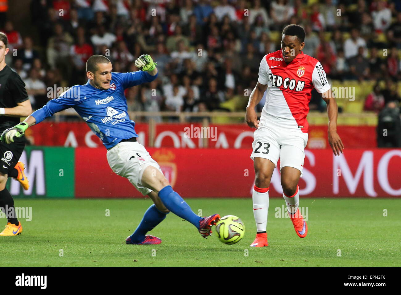 Anthony MARTIAL/David OBERHAUSER - 16.05.2015 - Monaco/Metz - 37eme journee de Ligue 1.Photo : Serge Haouzi/Icona Sport Foto Stock