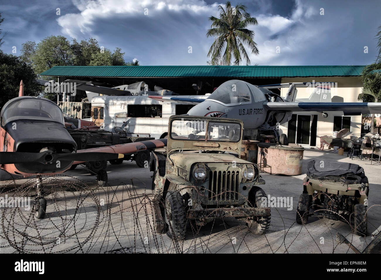 Guerra mondiale 2 veicoli militari americani in vendita. Pattaya  Thailandia, S. E. Asia Foto stock - Alamy