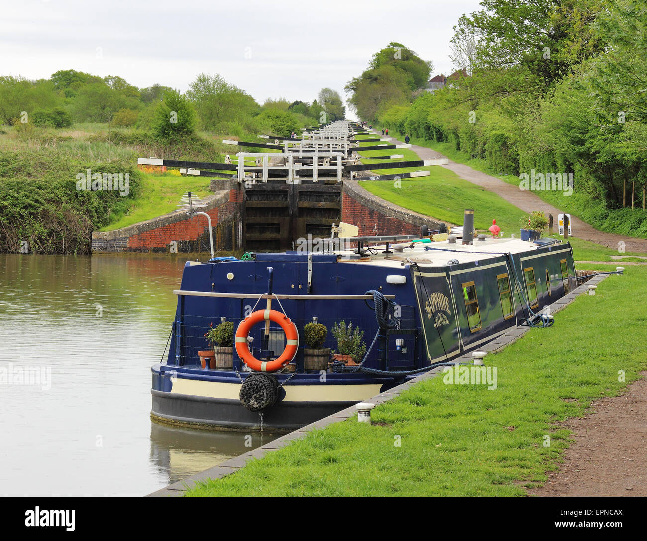Narrowboats sul Kennet and Avon canal a Devizes Caen Hill si blocca Foto Stock
