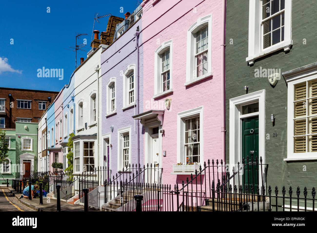 Case colorate off King's Road, a Chelsea, Londra, Inghilterra Foto Stock