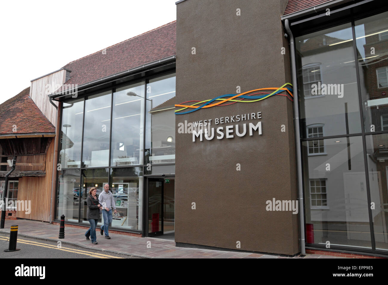 Il nuovo ingresso al West Berkshire Museum di Newbury, Berkshire, Regno Unito. Foto Stock