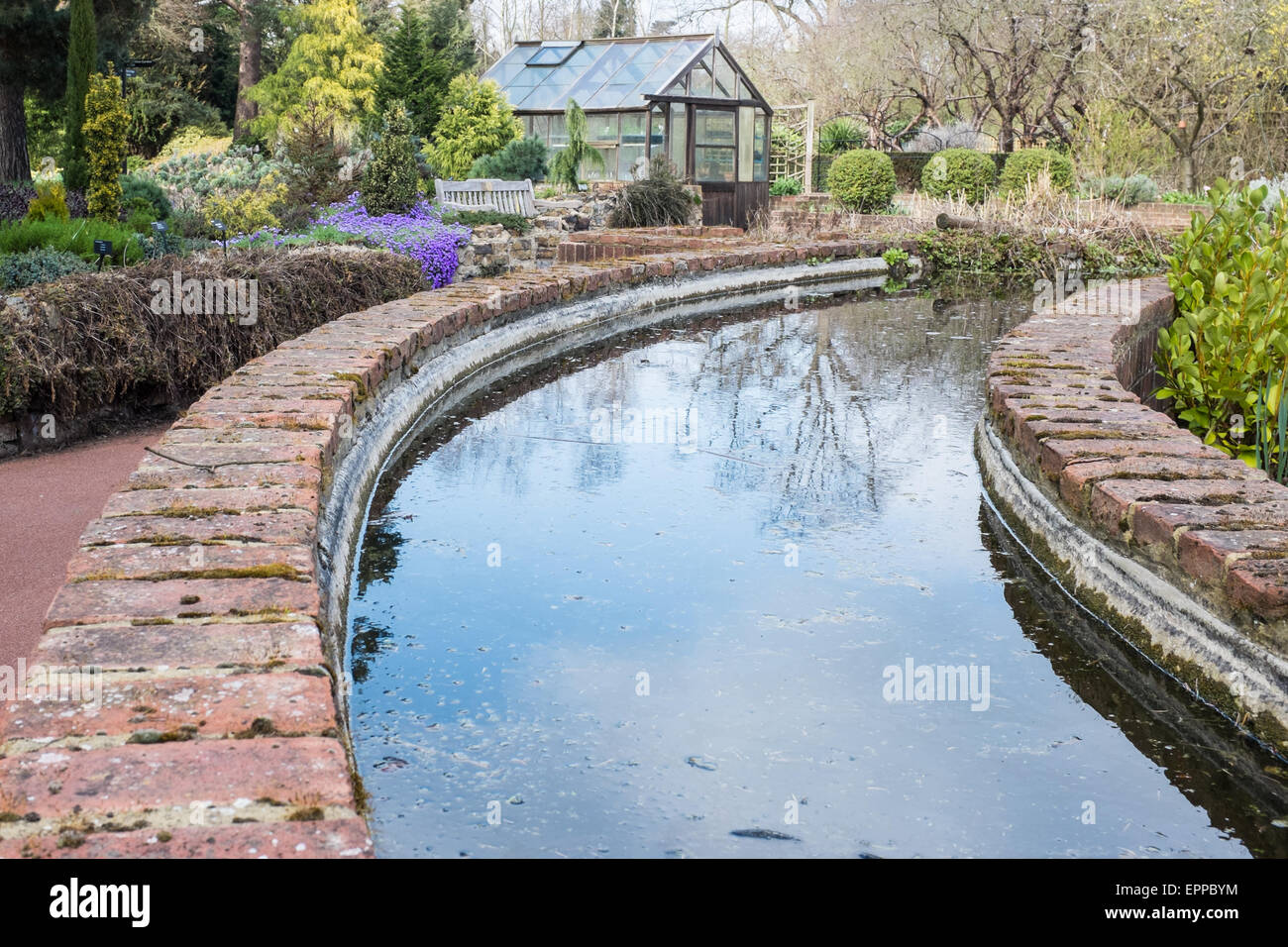 Funzione acqua a Capel Manor Gardens, Enfield, Hertfordshire Foto Stock