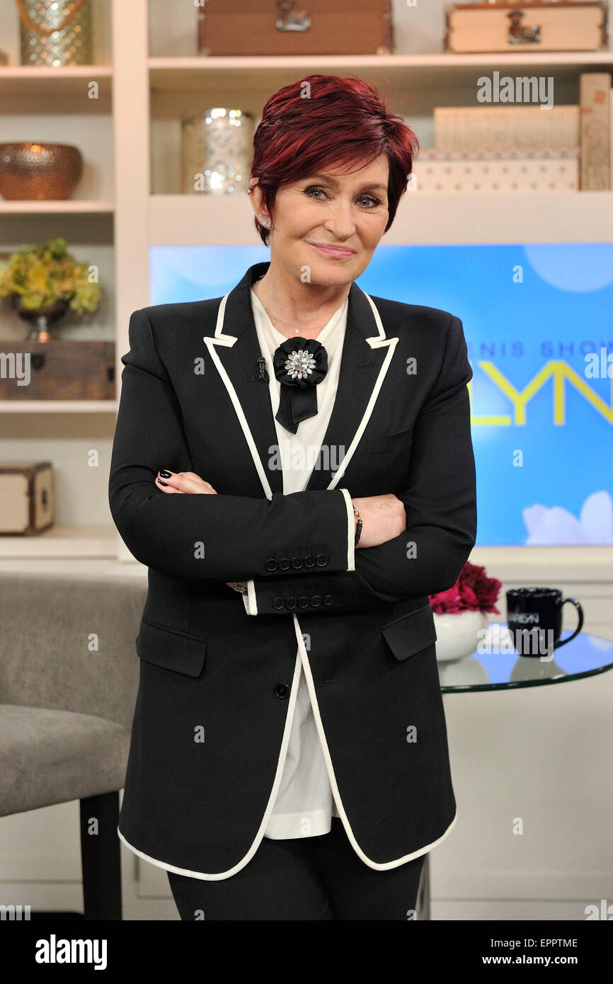 Toronto, Canada. Il 20 maggio 2015. Sharon Osbourne, meglio conosciuta come la moglie e il manager della rock star Ozzy Osbourne, appare sul Marilyn Denis Visualizza per chattare con host Marilyn Denis circa la perdita di peso e la sua vita cambia percorso con la dieta Atkins. Credito: EXImages/Alamy Live News Foto Stock