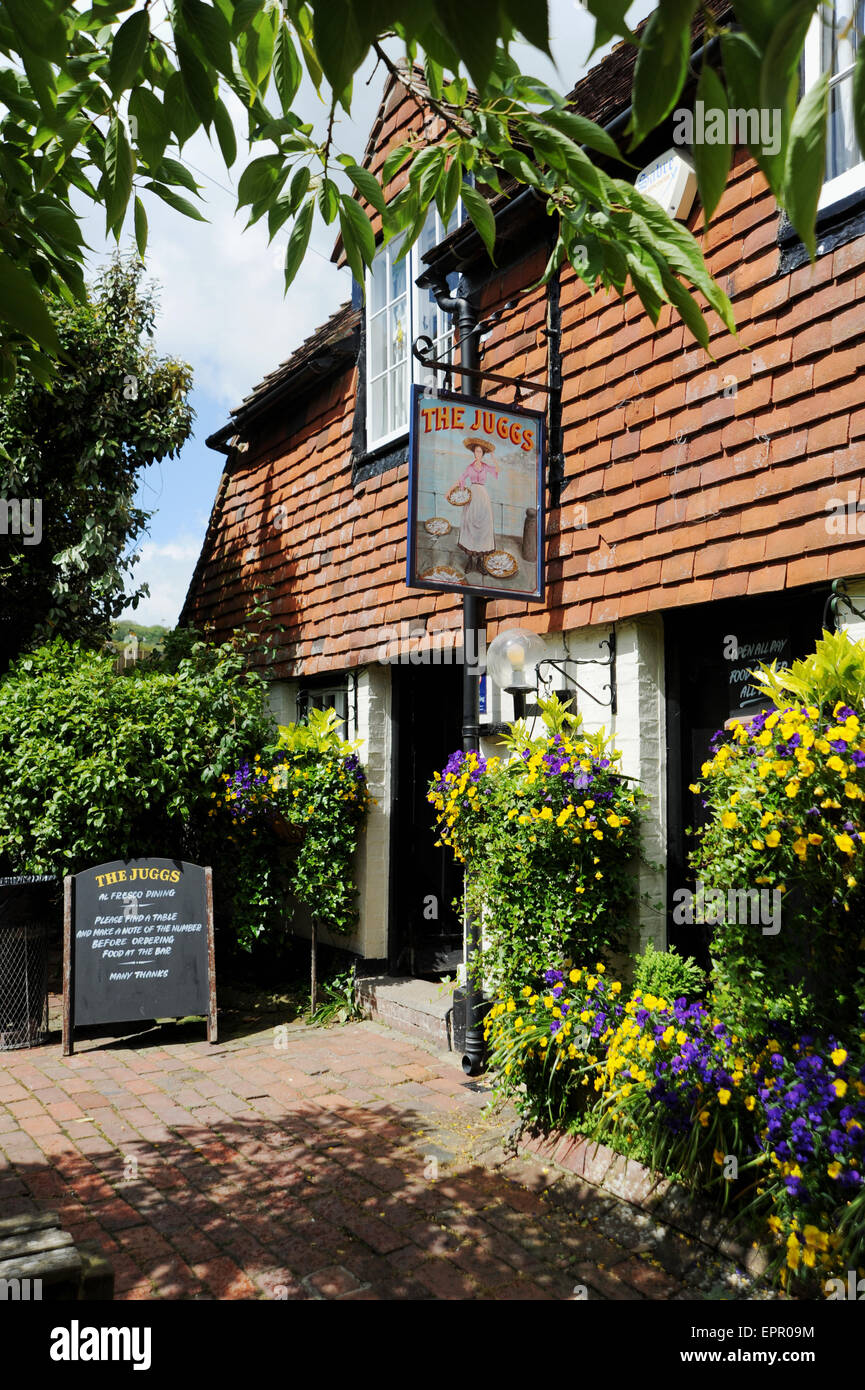 Lo storico pub Juggs a Kingston villaggio nelle vicinanze del Lewes in East Sussex Regno Unito La Juggs è alloggiato in una trecentesca cottage Foto Stock