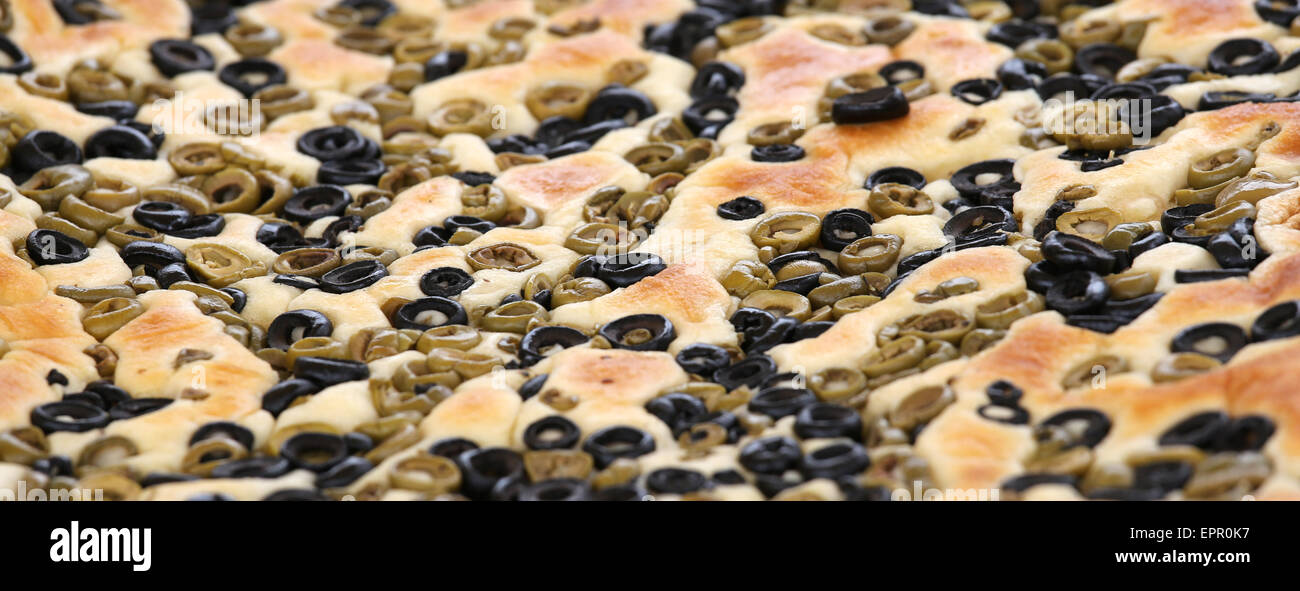 Pane cotto il cibo italiano chiamato Focaccia di Bari Foto Stock