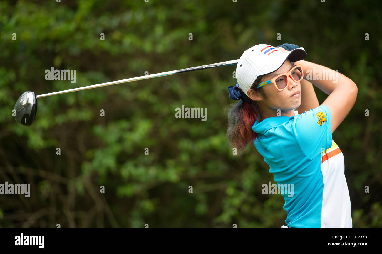 Hong Kong. Il 20 maggio 2015. Onkanok Soisuwan dalla Thailandia.1° Round della trentasettesima Sirikit Cup torneo di golf. Hong Hong Kong Golf Club Nuovo corso Fanling Credito: Jayne Russell/Alamy Live News Foto Stock