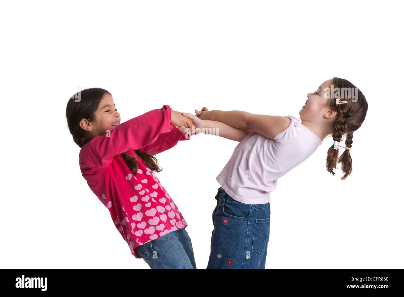 Due felice bambina di cinque anni gli amici ballare insieme Foto Stock
