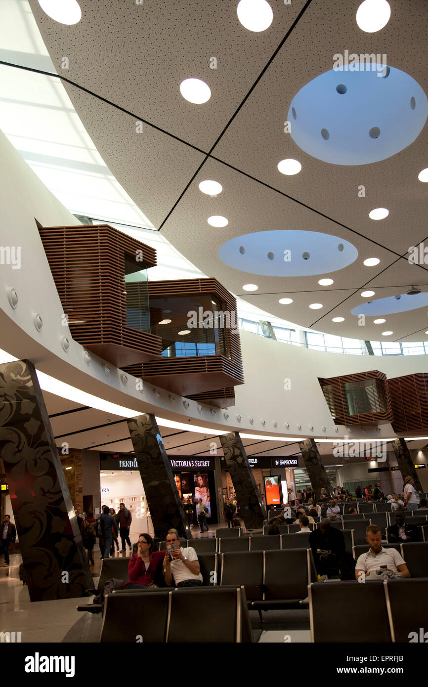 Lisbona aeroporto Portela vista interna della zona di attesa - Lisbona - Portogallo Foto Stock