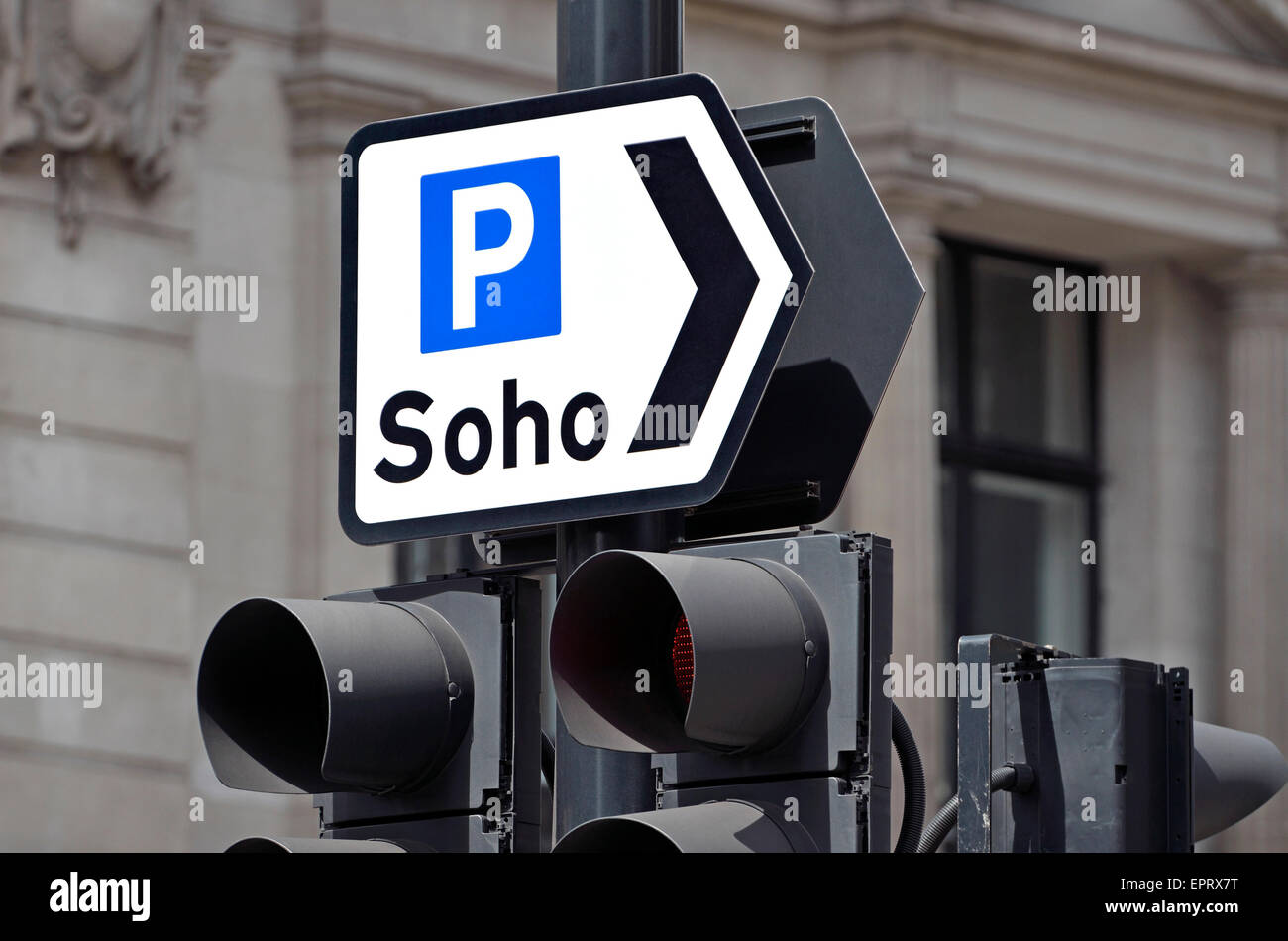 Londra, Inghilterra, Regno Unito. Un cartello stradale in Regent Street: Soho parcheggio auto Foto Stock