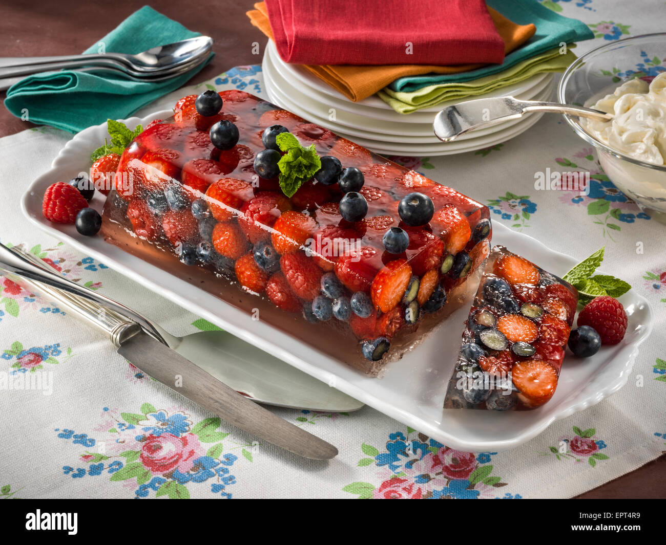 Estate terrina di frutti di bosco Foto Stock