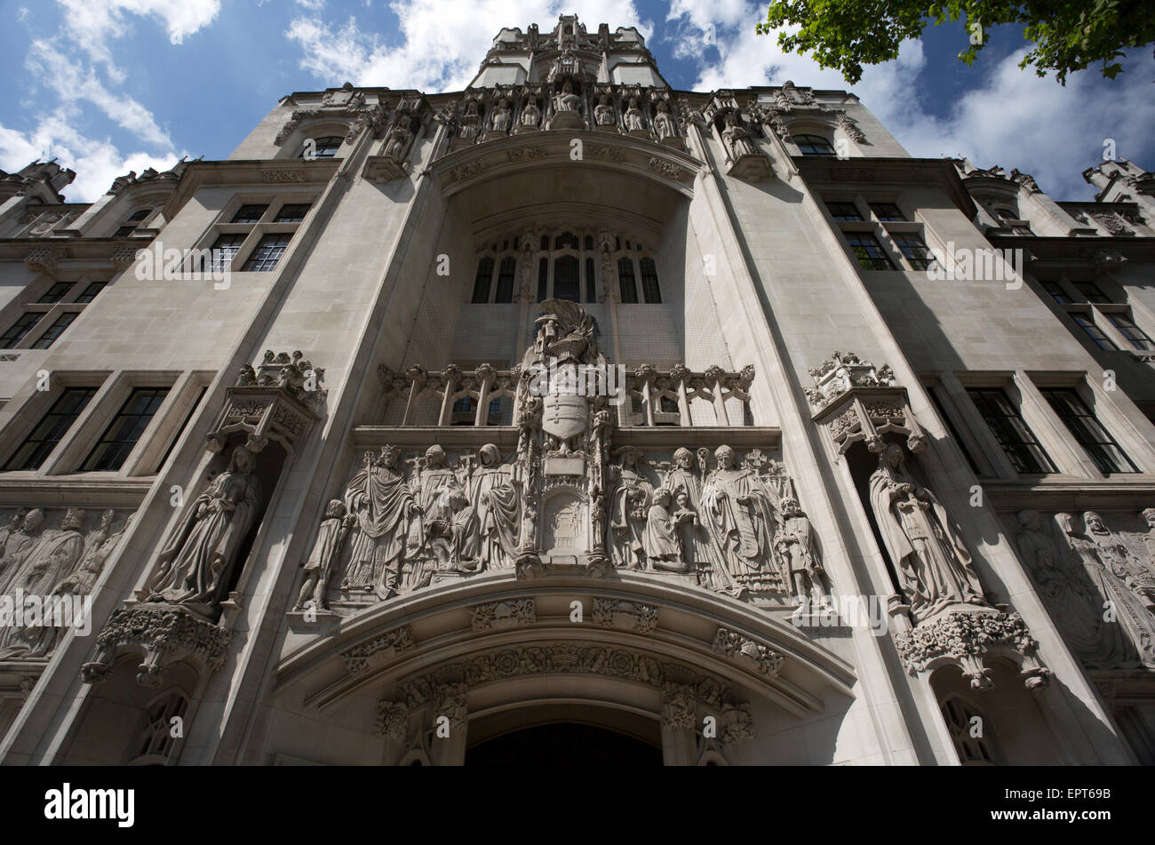 La Corte suprema, la piazza del Parlamento, Westminster, London è nella ex Middlesex Guildhall edificio Foto Stock