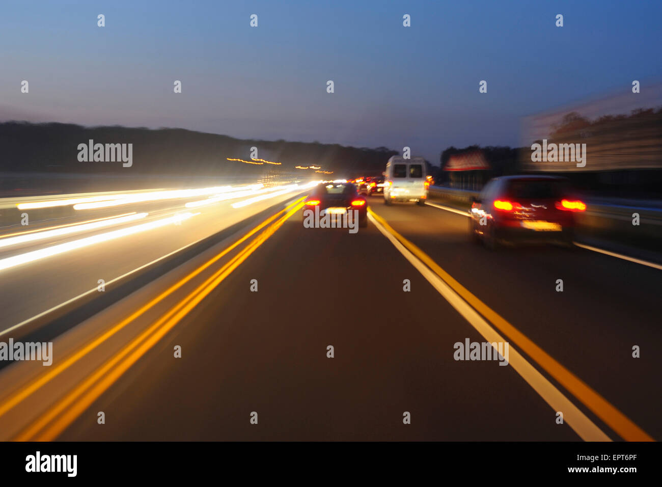 Autostrada A5, all'alba, Darmstadt, Hesse, Germania Foto Stock