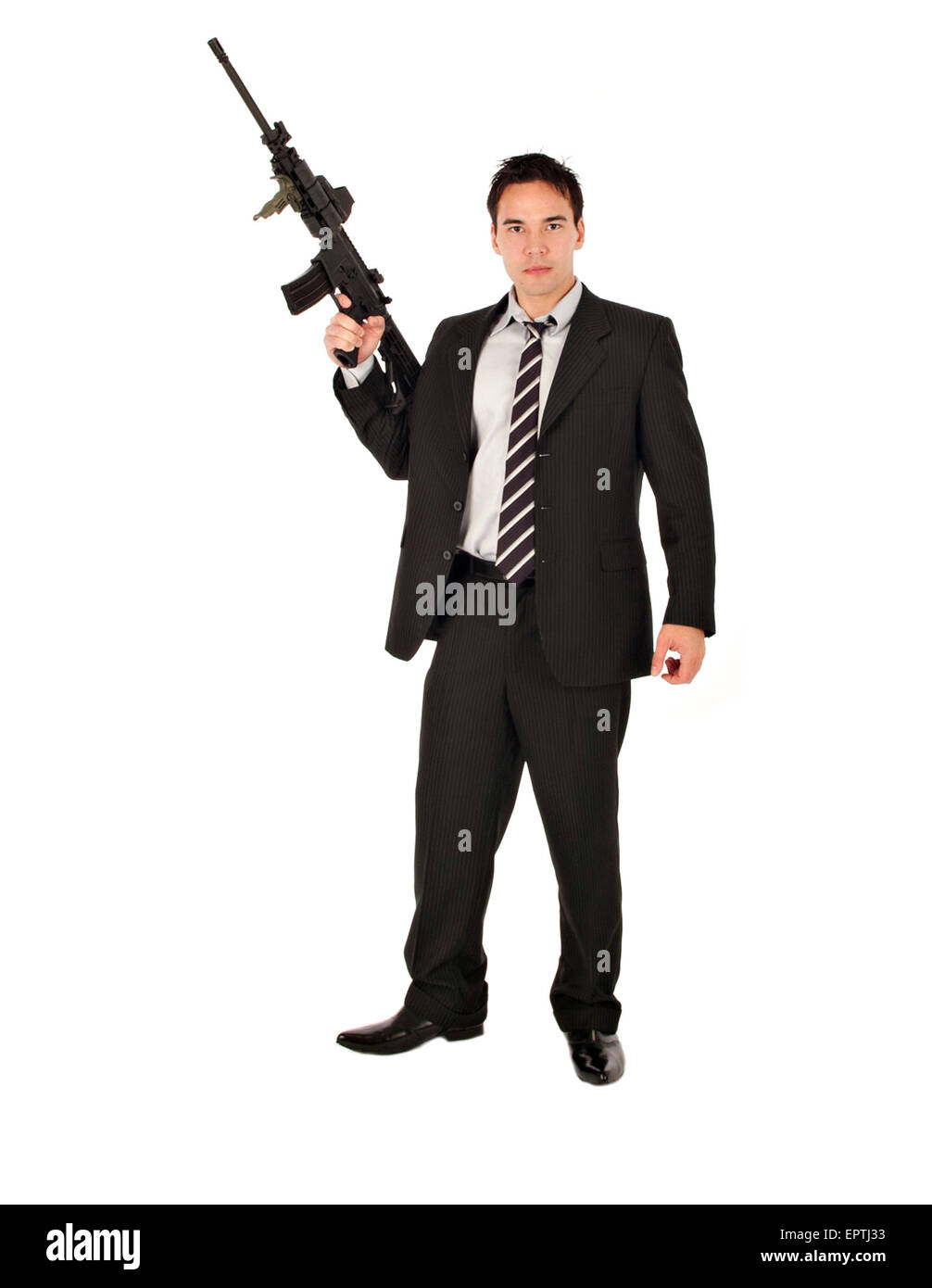 L'uomo bianco in piedi con un AR-15 Semi pistola automatica Foto Stock