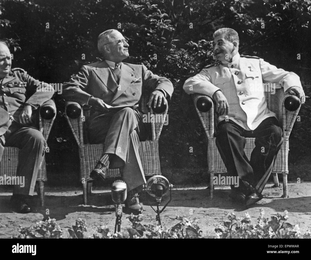 Conferenza di Yalta Febbraio 1945. Da sinistra: Winston Churchill, Franklin D Roosevelt, Joseph Stalin Foto Stock