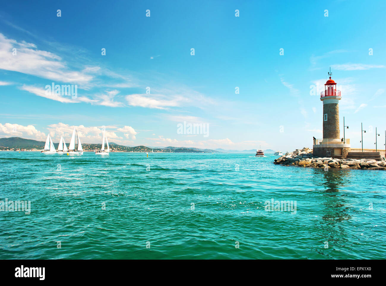 Faro di Saint Tropez. Bellissimo paesaggio mediterraneo. Costa Azzurra, Francia Foto Stock