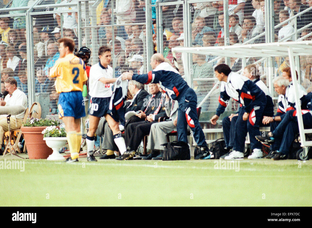 Svezia v Inghilterra, campionato europeo corrispondono, fase di gruppo, gruppo 1, R¿undastadion, Solna, Svezia, 17 giugno 1992. Gary Lineker sostituito. Punteggio finale: Svezia 2-1 Inghilterra Foto Stock