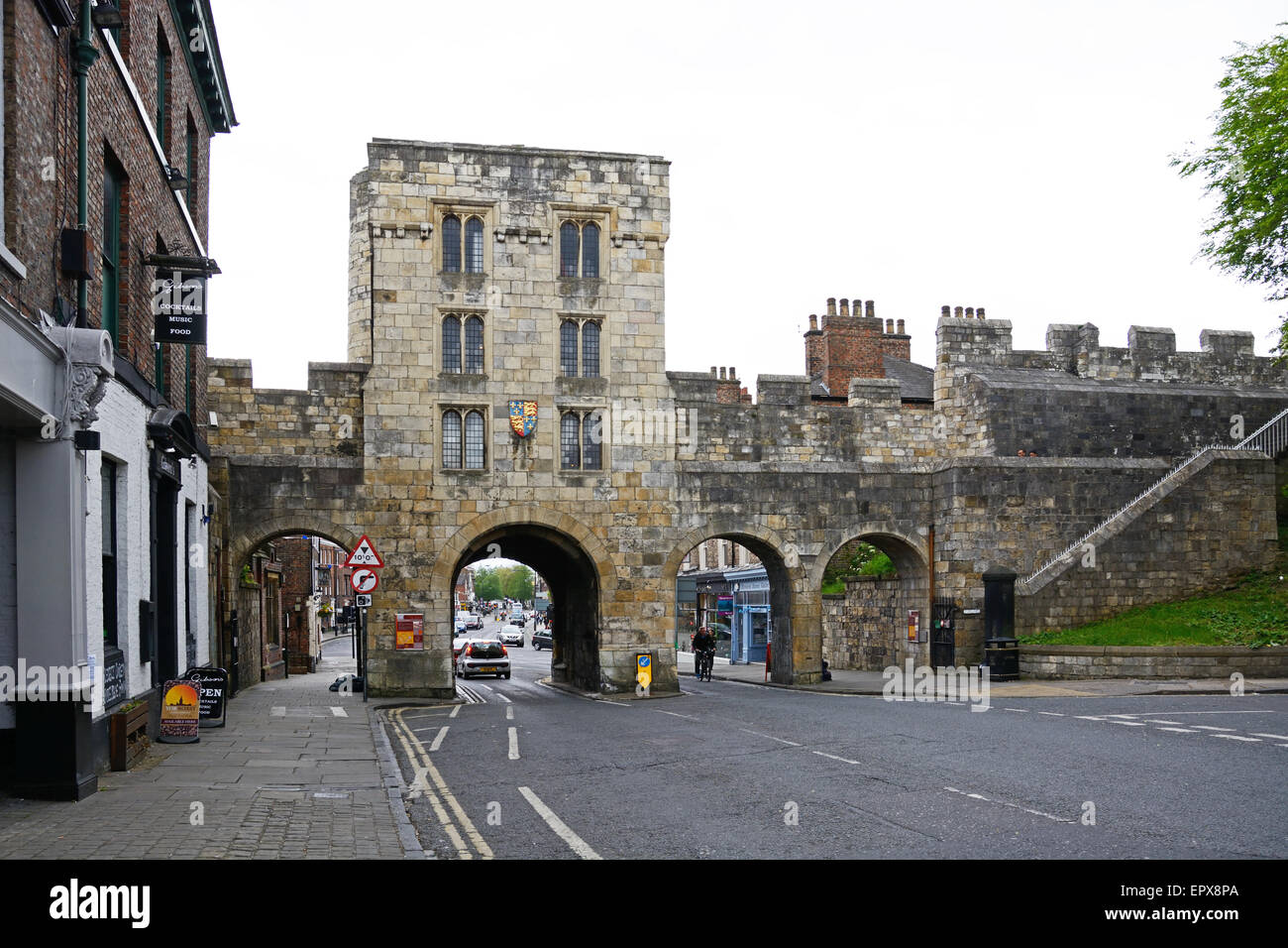 Cancello nella parete della città di York. In Inghilterra. Foto Stock
