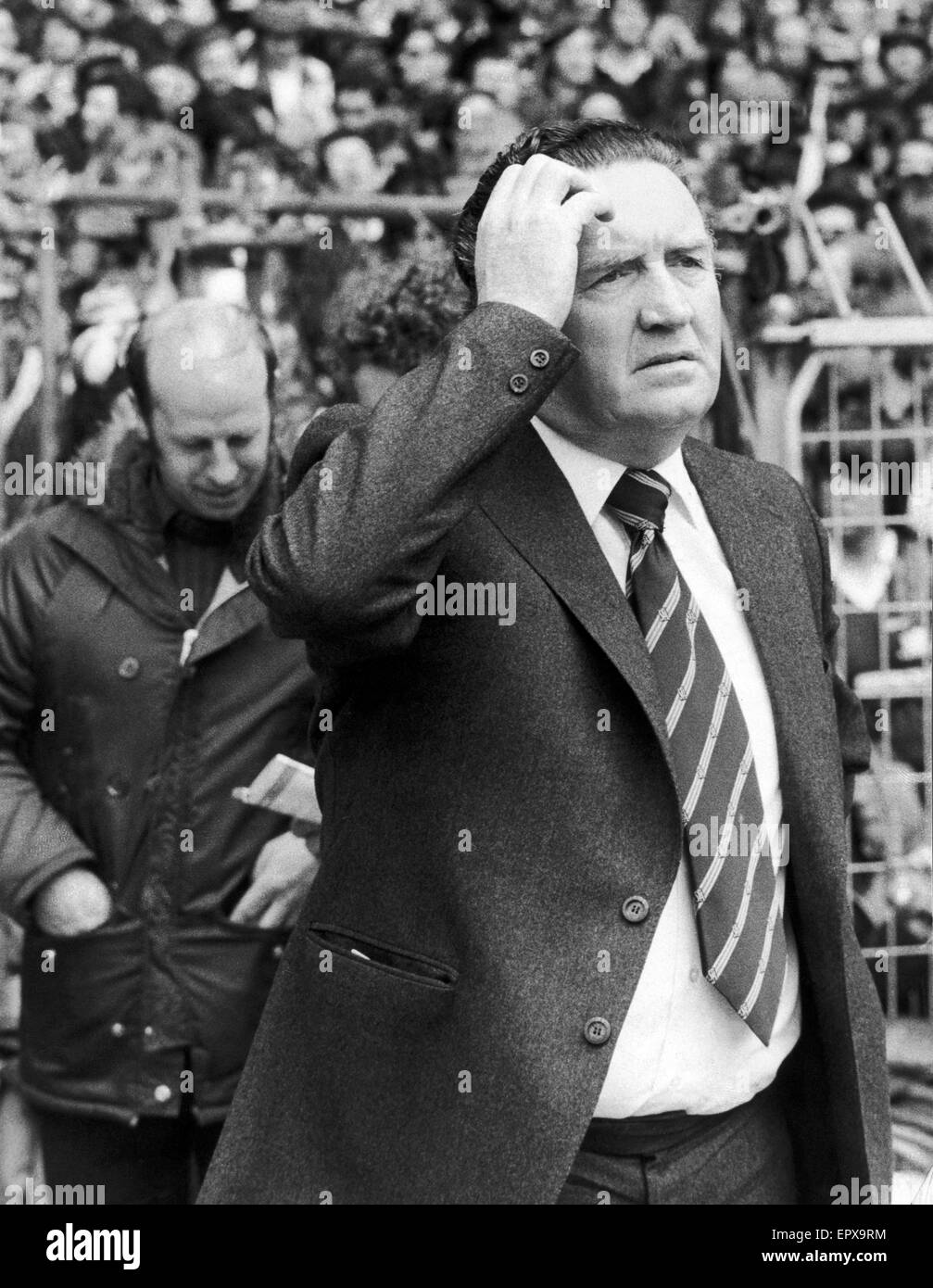 Inghilterra 3 v Scozia 1. a Wembley Scozia Manager Jock Stein non cercando troppo felice. Gli Scozzesi hanno allentato tre uno a Wembley con obiettivi da John Barnes, Steve Coppell e Kevin Keegan John Wark ha segnato una consolazione obiettivo. 26 Maggio 1979 Foto Stock