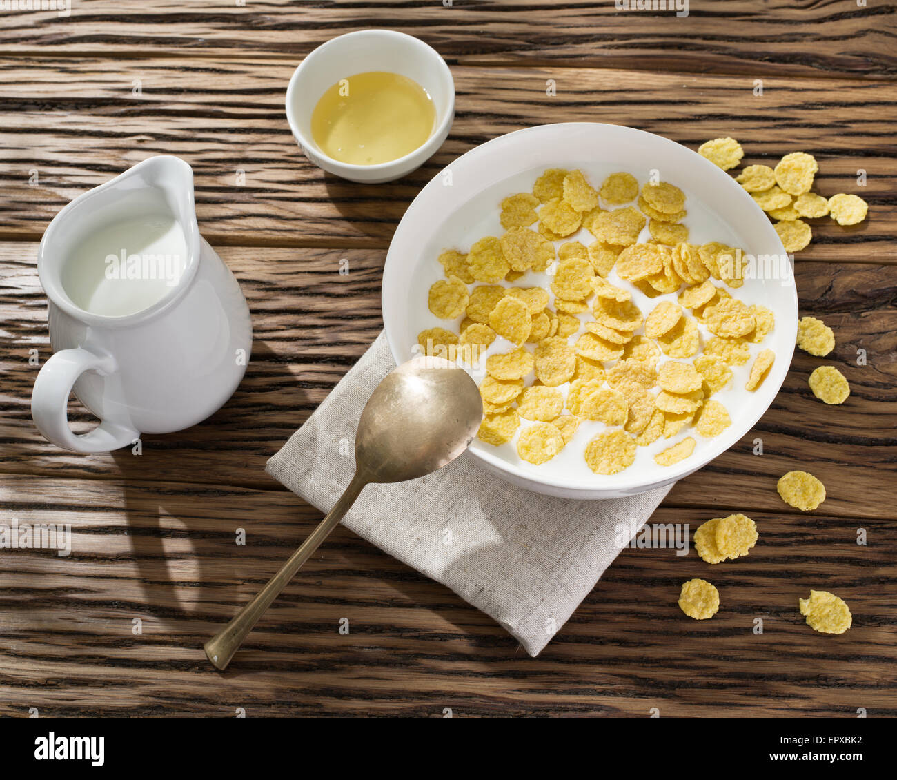 Cereali e latte. La colazione del mattino. Foto Stock