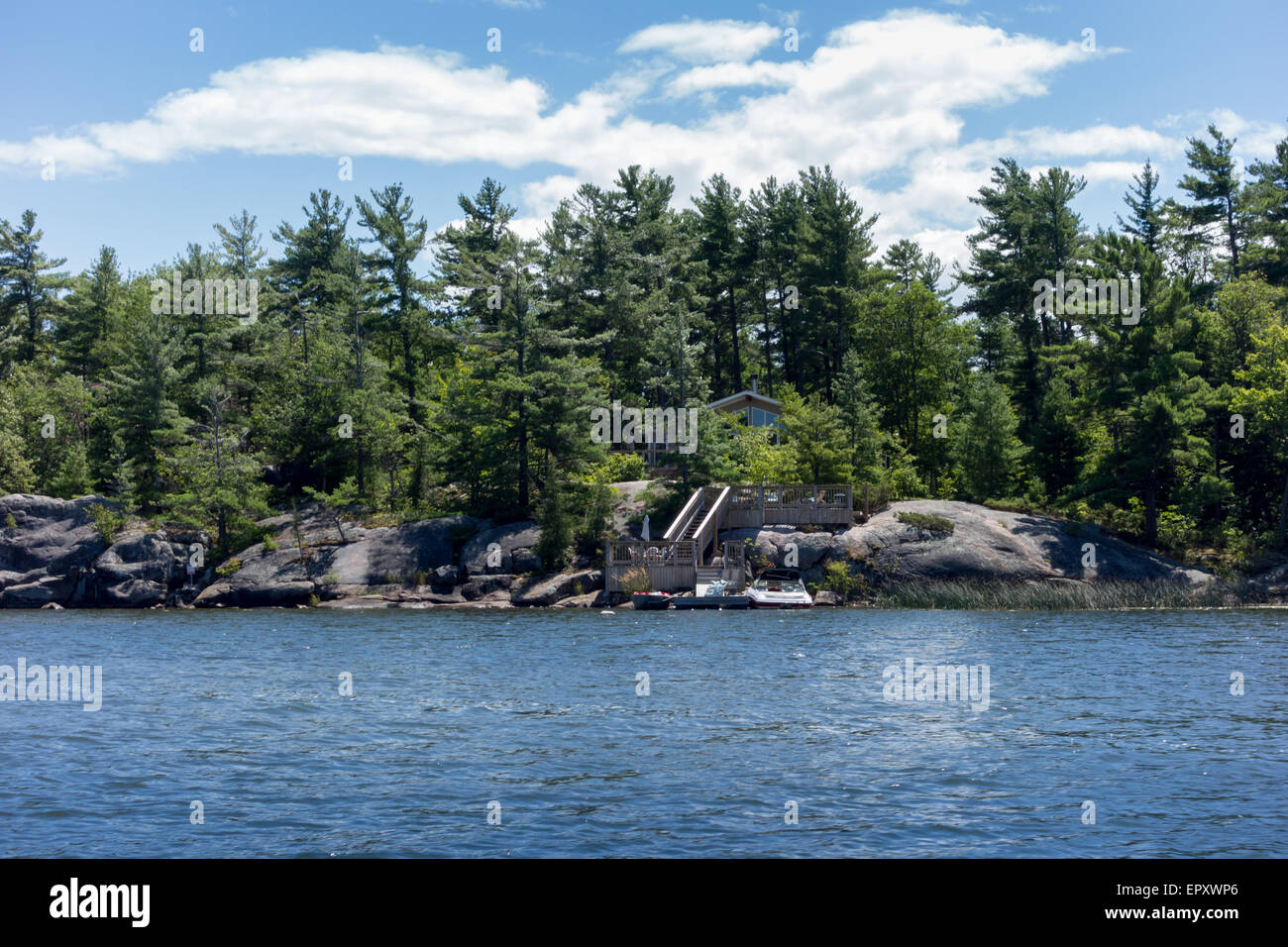 Le formazioni rocciose sulla costa, Georgian Bay, Tobermory, Ontario, Canada Foto Stock