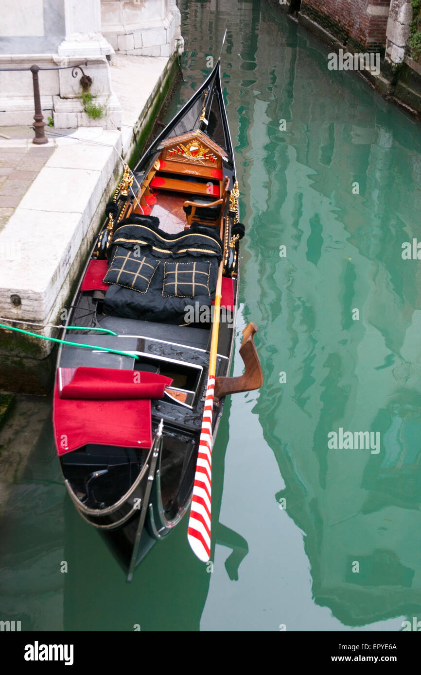 Una gondola a Venezia, Italia Foto Stock