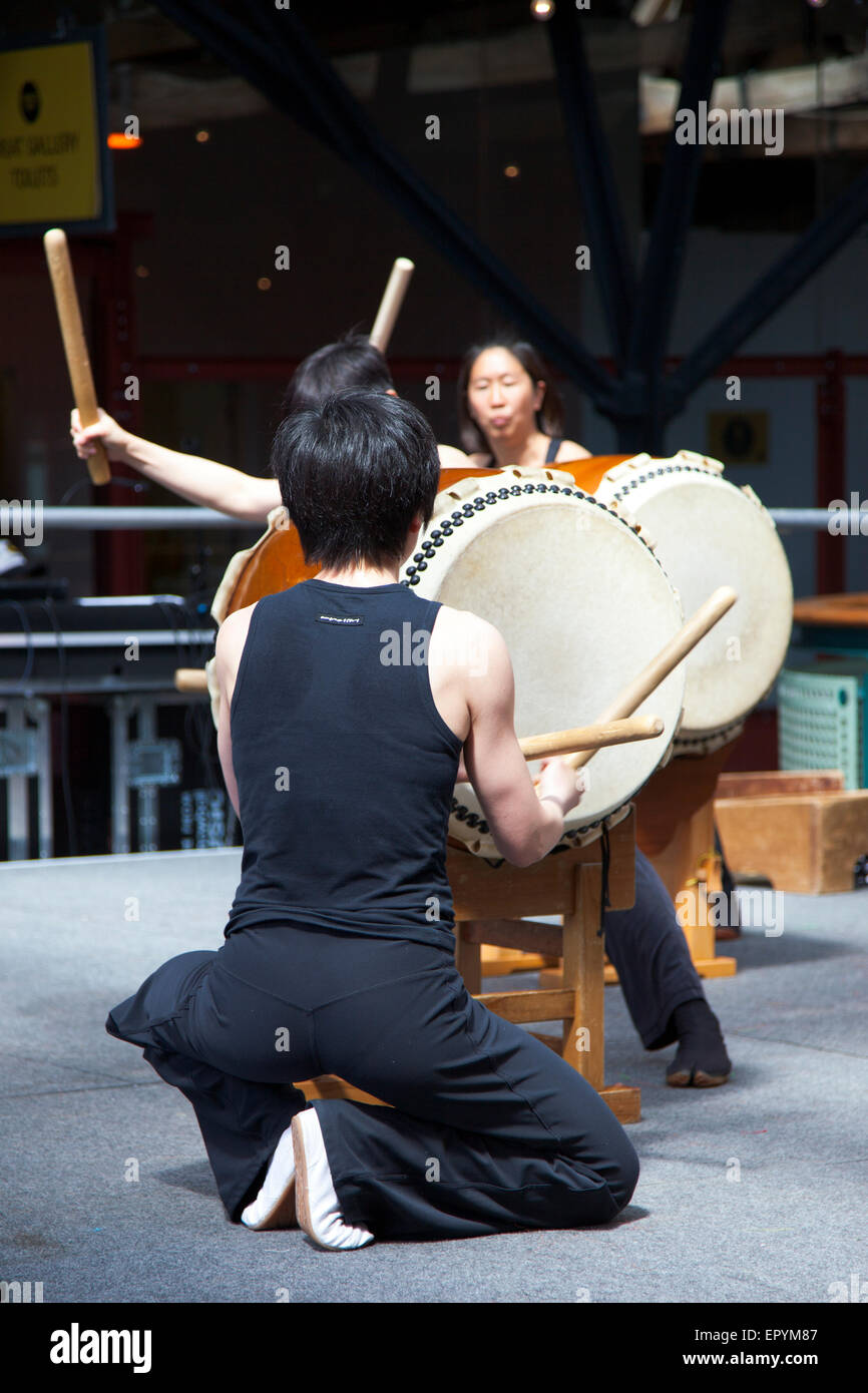 16 maggio 2015 FestivalAsia, Londra - Taiko batteristi Taiko (Ovest) Foto Stock