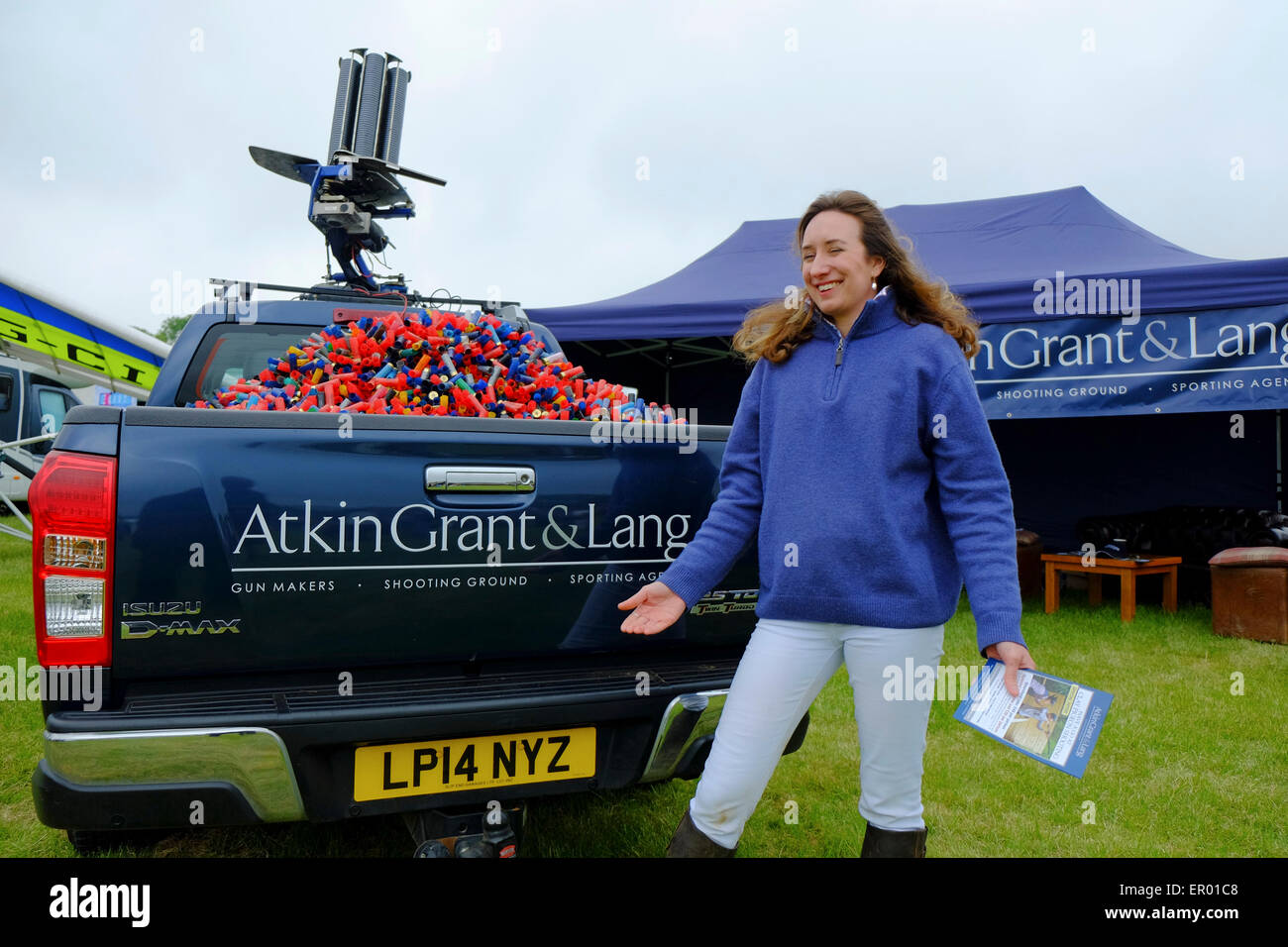 Tiro al piccione a Hertfordshire County Show , Redbourn, Hertfordshire, Inghilterra Foto Stock