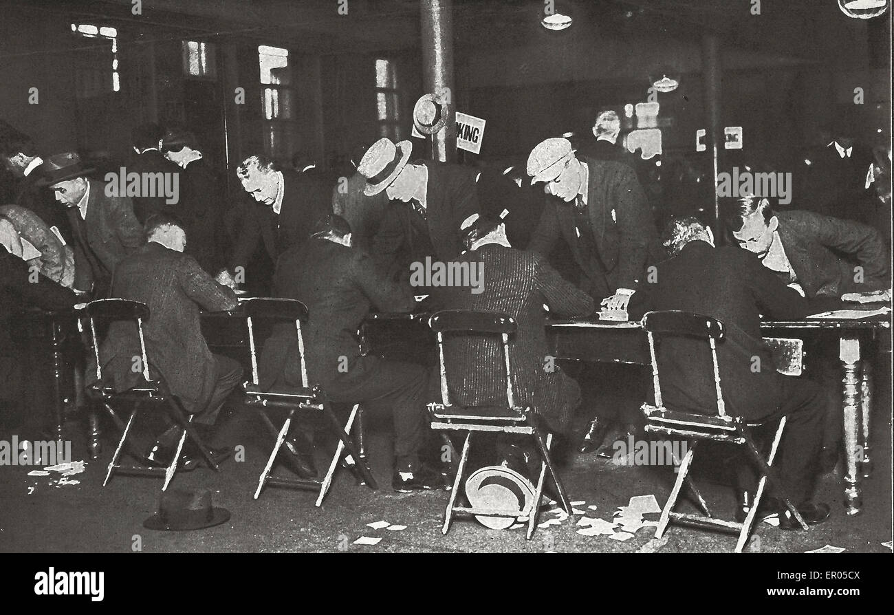 Anche il filetto arredate è contingente - Registrar al lavoro nel distretto di filetto, New York City, 1917 Foto Stock