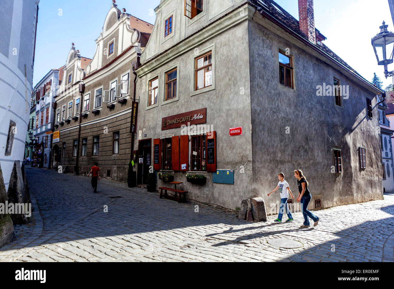 Centro storico street Cesky Krumlov Bohemia Repubblica Ceca Sito Patrimonio Mondiale Foto Stock