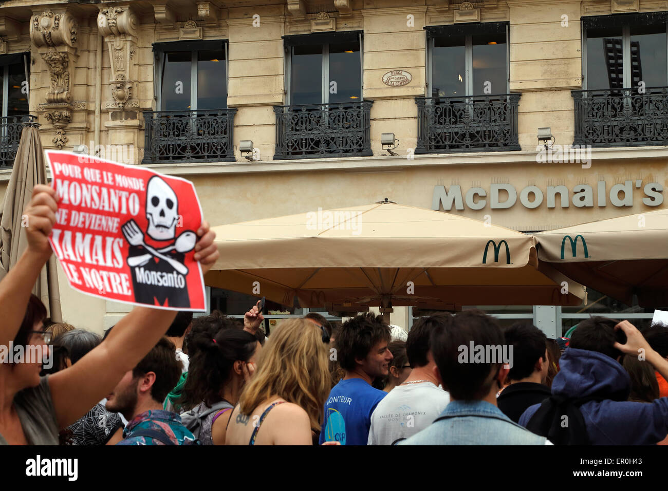 Montpellier, Francia. Xxiv Maggio, 2015. Global March contro Monsanto dimostrazione in Montpellier, Languedoc-Roussillon, Francia Credito: Digitalman/Alamy Live News Foto Stock