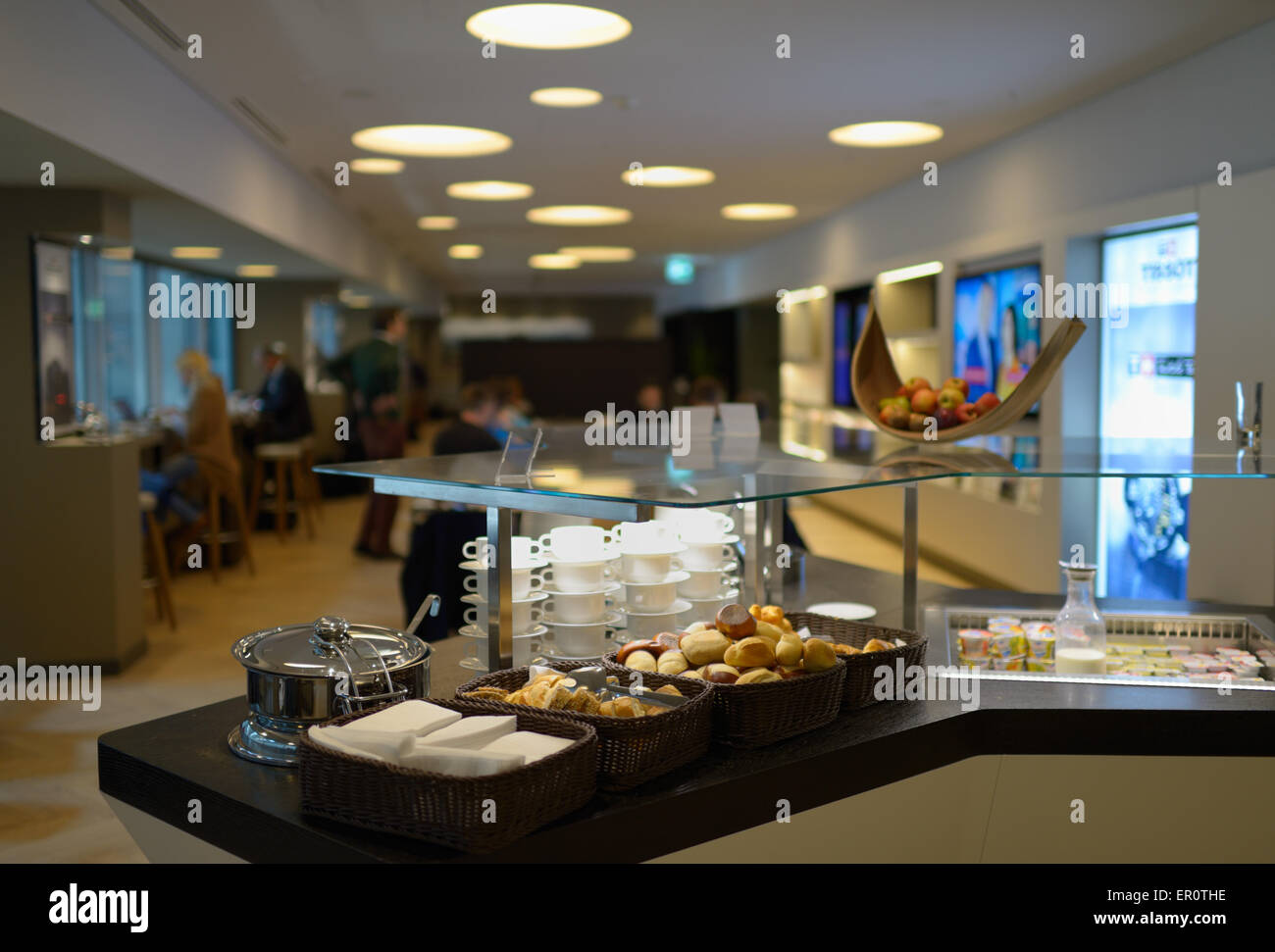 La nuova lounge delle compagnie aeree oneworld, l'aeroporto internazionale di Zurigo Kloten (ZRH/LSZH), Svizzera CH Foto Stock