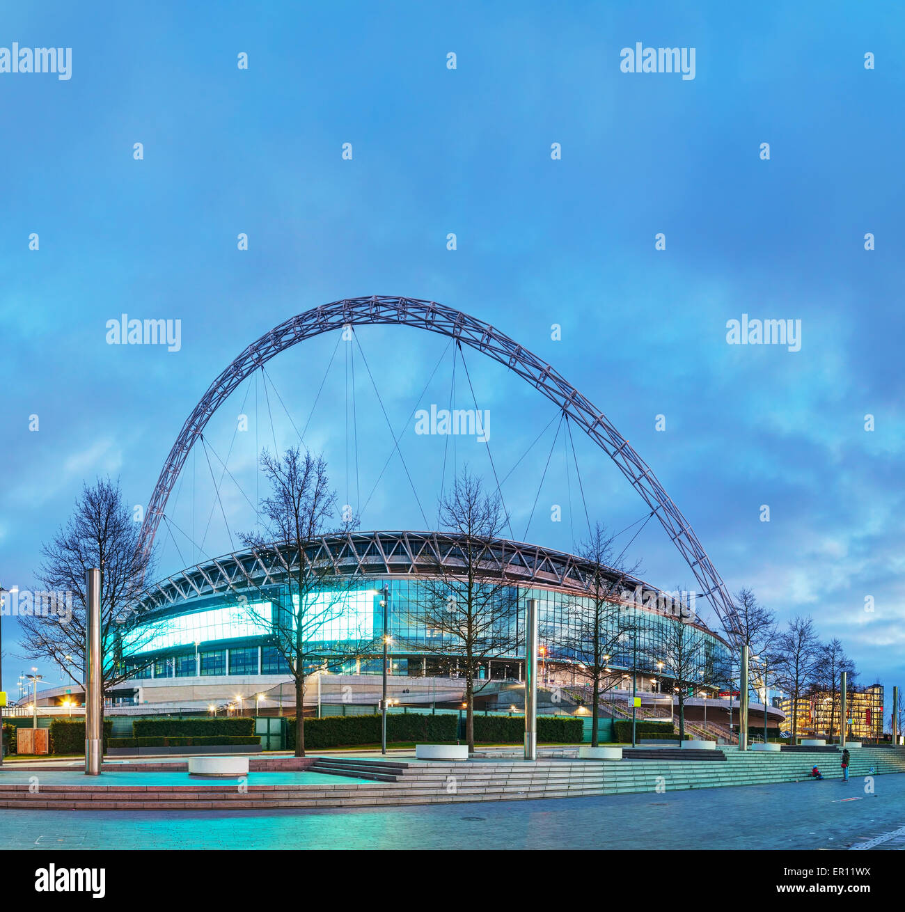 Londra - 6 aprile: lo stadio di Wembley che il 6 aprile 2015 a Londra, Regno Unito. Si tratta di un incontro di calcio allo stadio di Wembley Park, aperto nel 2007 Foto Stock