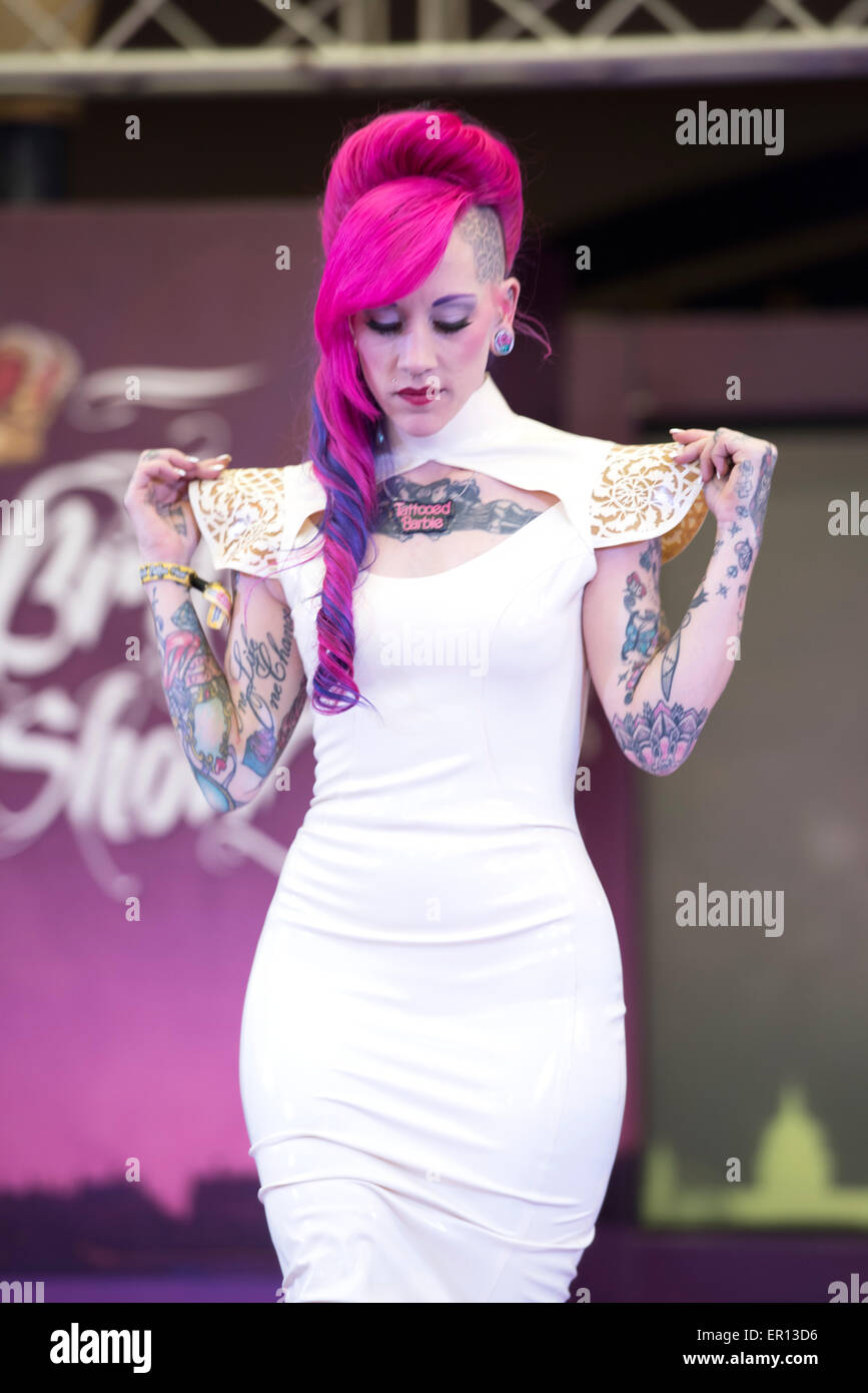 I modelli sulla passerella del Great British Tattoo Show - Alexandra Palace Foto Stock