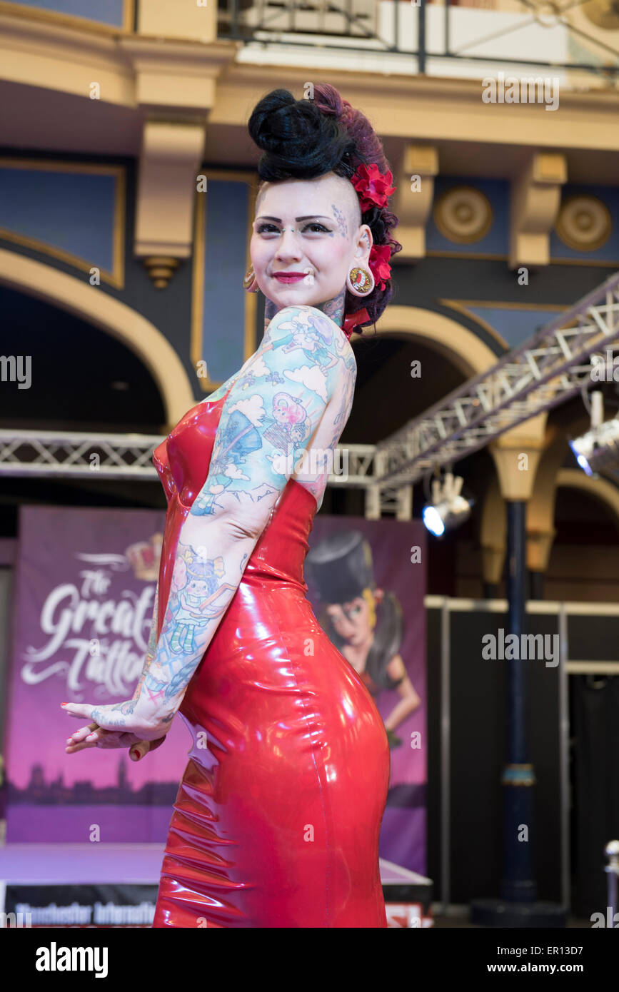 I modelli sulla passerella del Great British Tattoo Show - Alexandra Palace Foto Stock