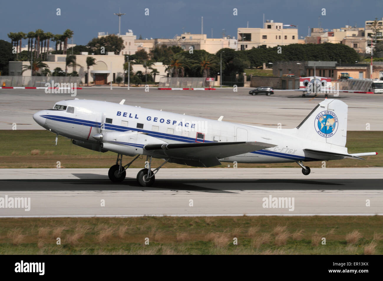 Basler BT-67 (conversione turboelica di Douglas DC-3) azionato da Bell Geospace come una indagine geologica aeromobile Foto Stock