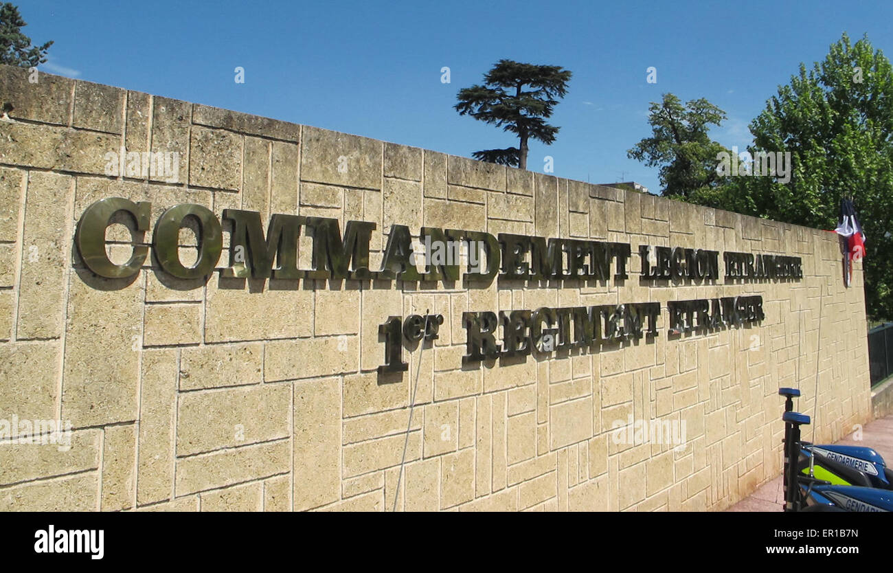 Aubagne, Francia. 29 apr, 2015. L'ingresso alla sede della Legione Straniera francese, fotografato a Aubagne, Francia, 29 aprile 2015. Foto: Gerd Roth/dpa/Alamy Live News Foto Stock