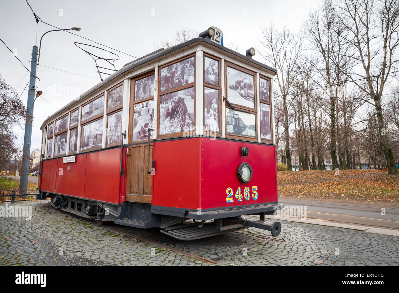 San Pietroburgo, Russia - 31 Ottobre 2014: il vecchio tram rosso monumento di Pietroburgo Foto Stock
