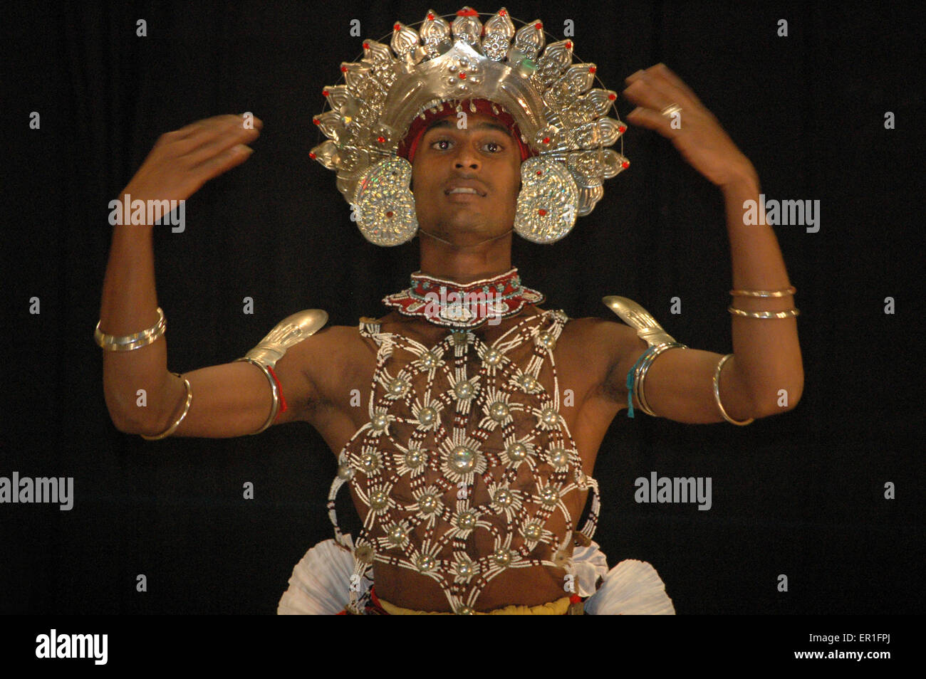 Kandy, Sri Lanka: ballerini tradizionali Foto Stock