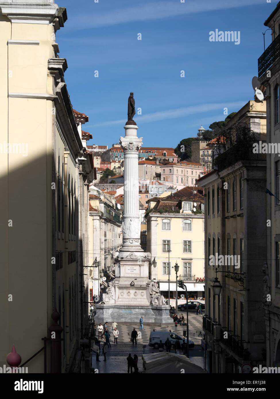 LISBONA, PORTOGALLO - 05 MARZO 2015: Monumento con statua di Dom Pedro IV su una colonna in Piazza Rossio Foto Stock