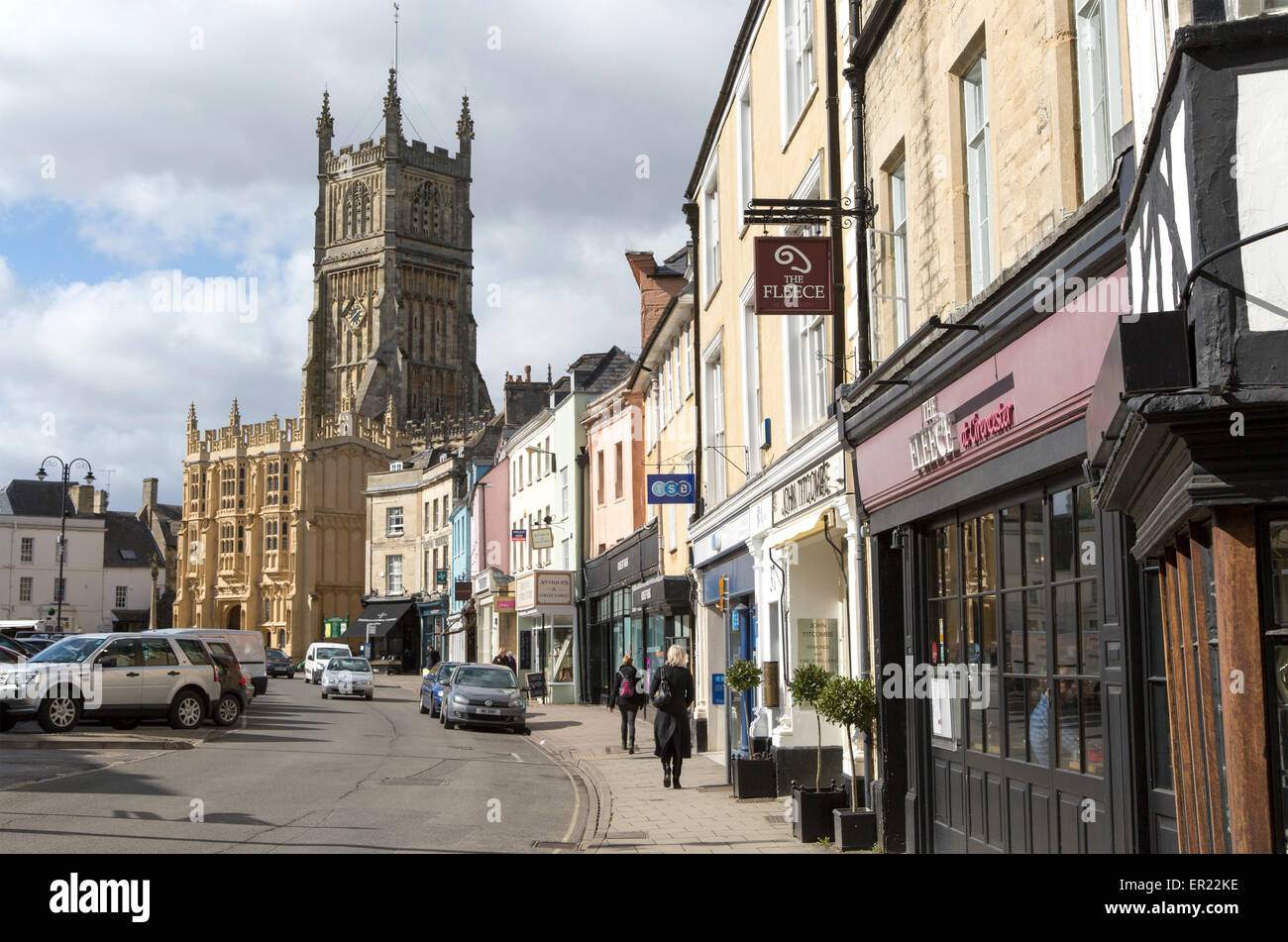 Chiesa ed edifici storici nel centro della città,, Cirencester Gloucestershire, England, Regno Unito Foto Stock