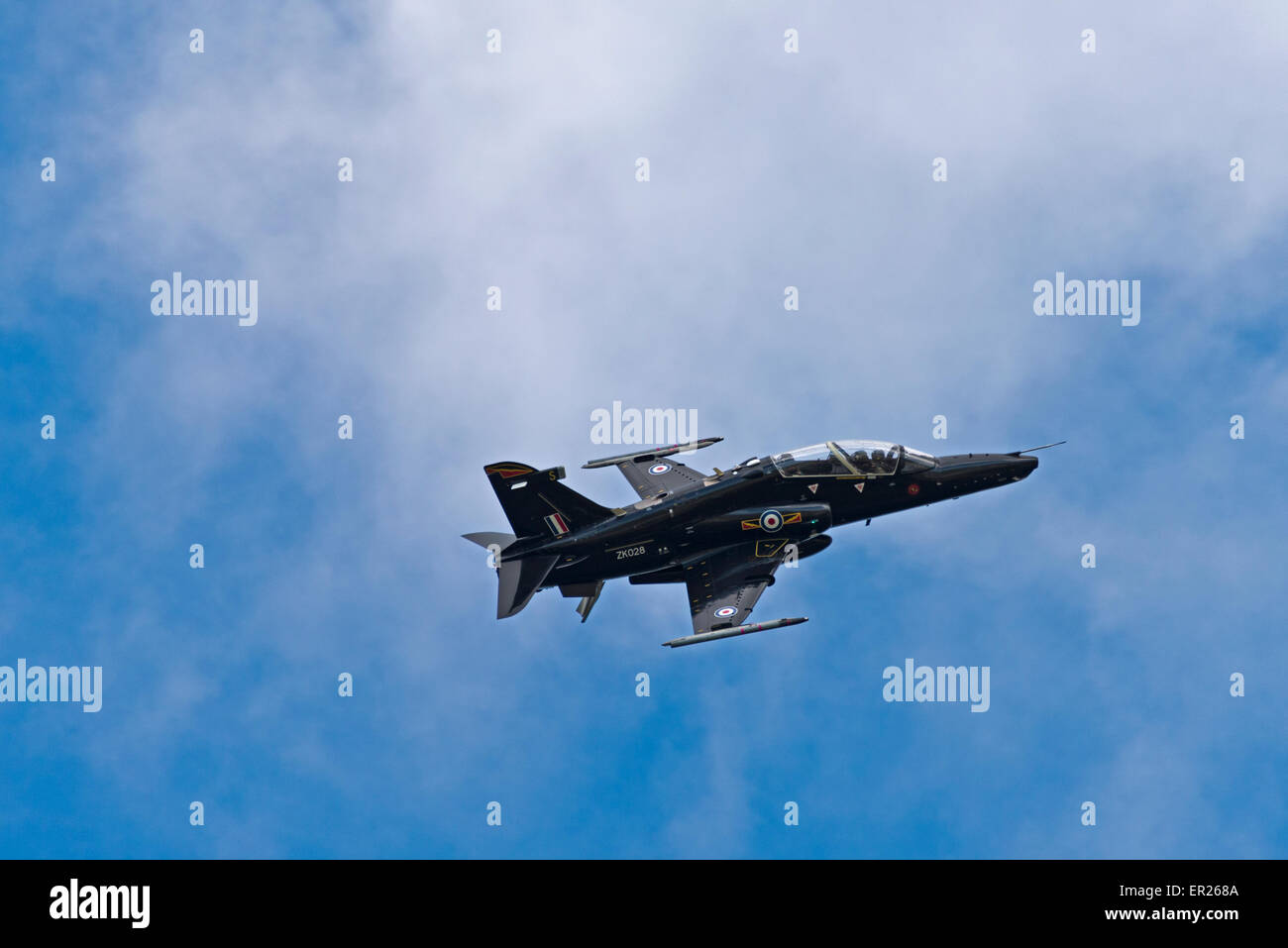 ZK028 T2 getto rapido Raf Valley Anglesey North Wales UK formazione di volo Foto Stock