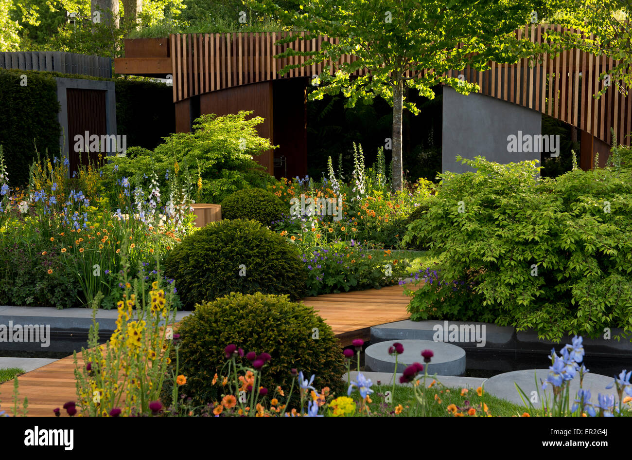 La Homebase rifugio urbano giardino disegnato da Adam Frost e vincitore di una medaglia d oro al Chelsea Flower Show Foto Stock