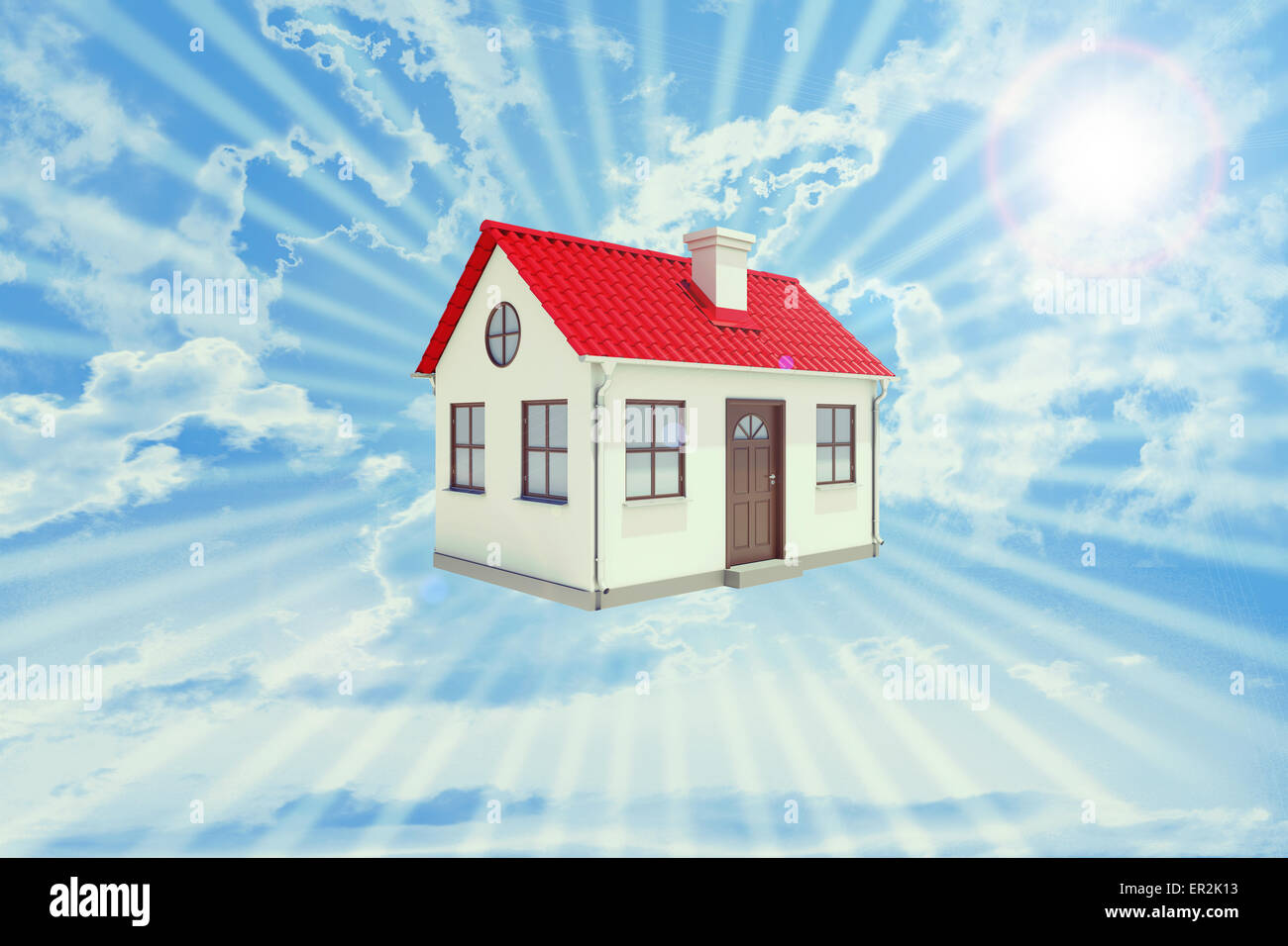 Casa sul cielo blu sullo sfondo Foto Stock