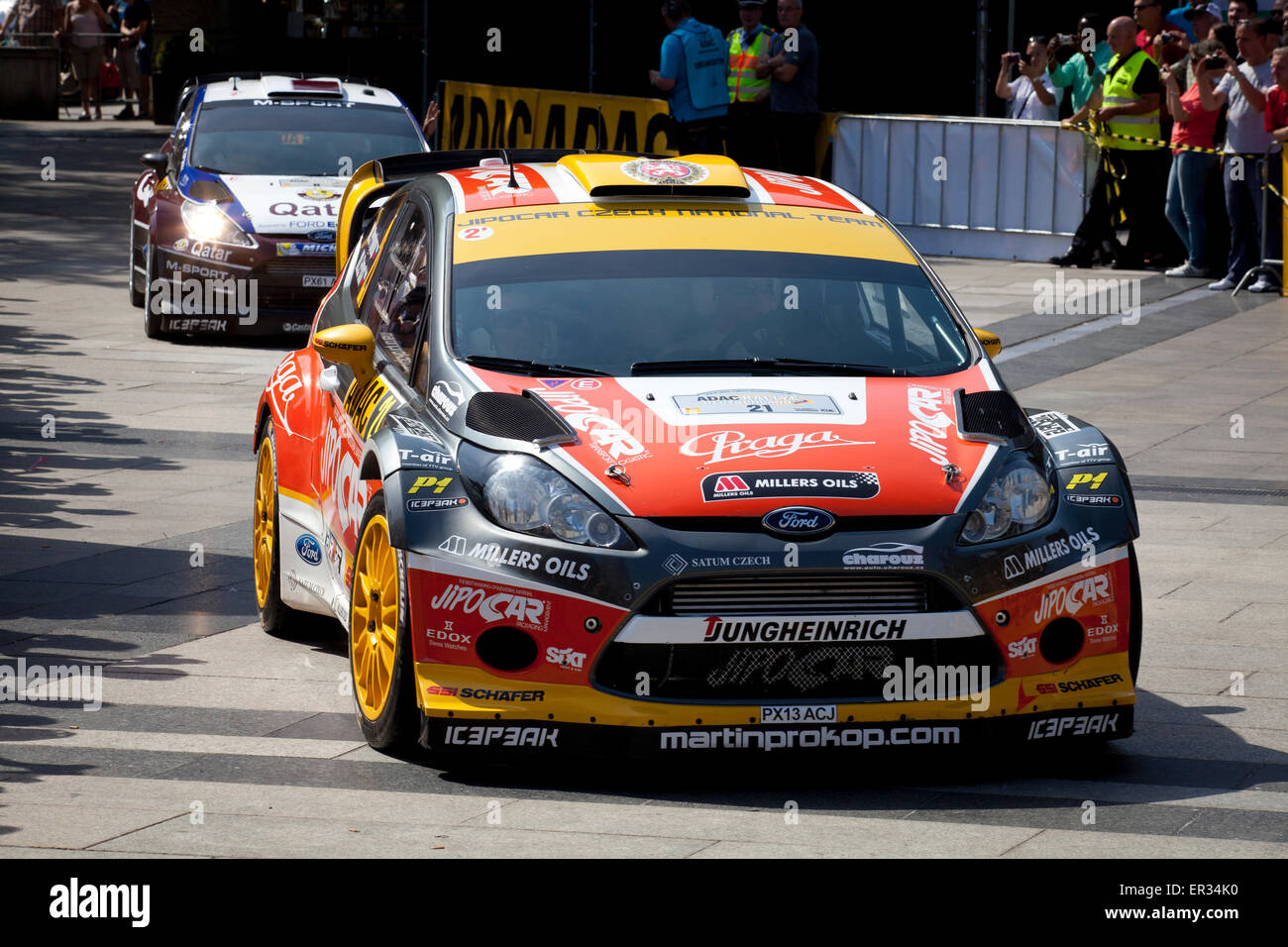 Europa, Deutschland, Renania settentrionale-Vestfalia, Koeln, Start der ADAC Rallye Deutschland am Kölner Dom, Praesentation der squadre und de Foto Stock