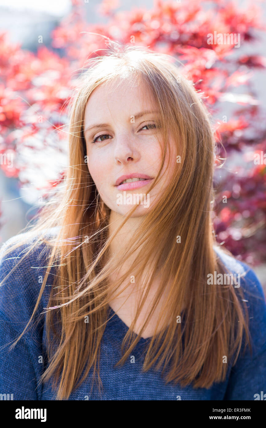 Ritratto di una giovane donna. Foto Stock