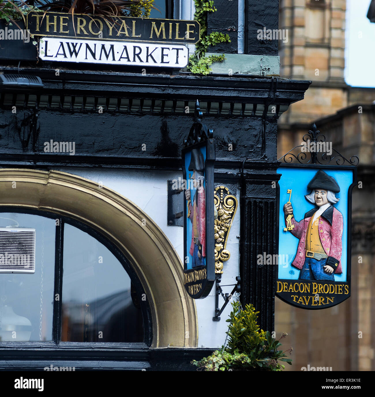 Deacon Brodies Tavern sul Royal Mile nel capitale Scotlands cry, Edimburgo Foto Stock