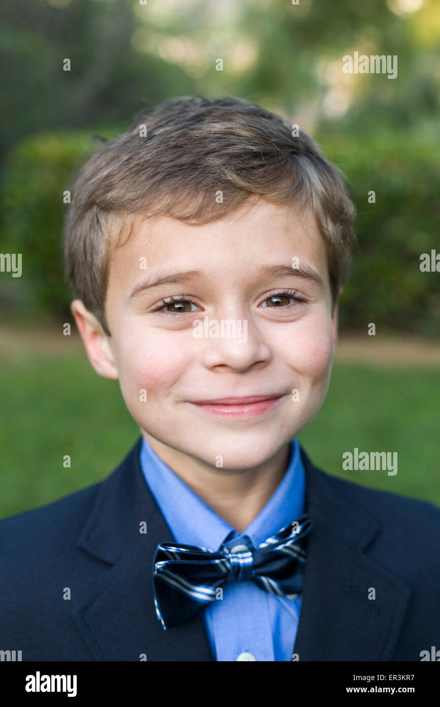 LOS ANGELES, CA - 11 novembre: Ragazzi Vestito in tuta e bow tie in Los Angeles, la California il 11 novembre 2007. Foto Stock