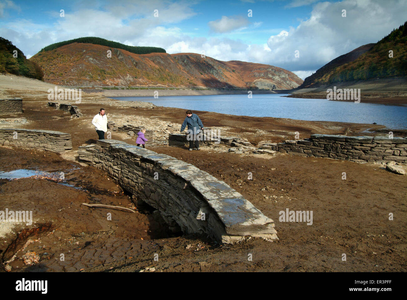 Perso il villaggio di Nantgwylt village,che è stata allagata negli anni cinquanta per formare il Caban Coch serbatoio nell'Elan Valley,Wales.Un REGNO UNITO Foto Stock