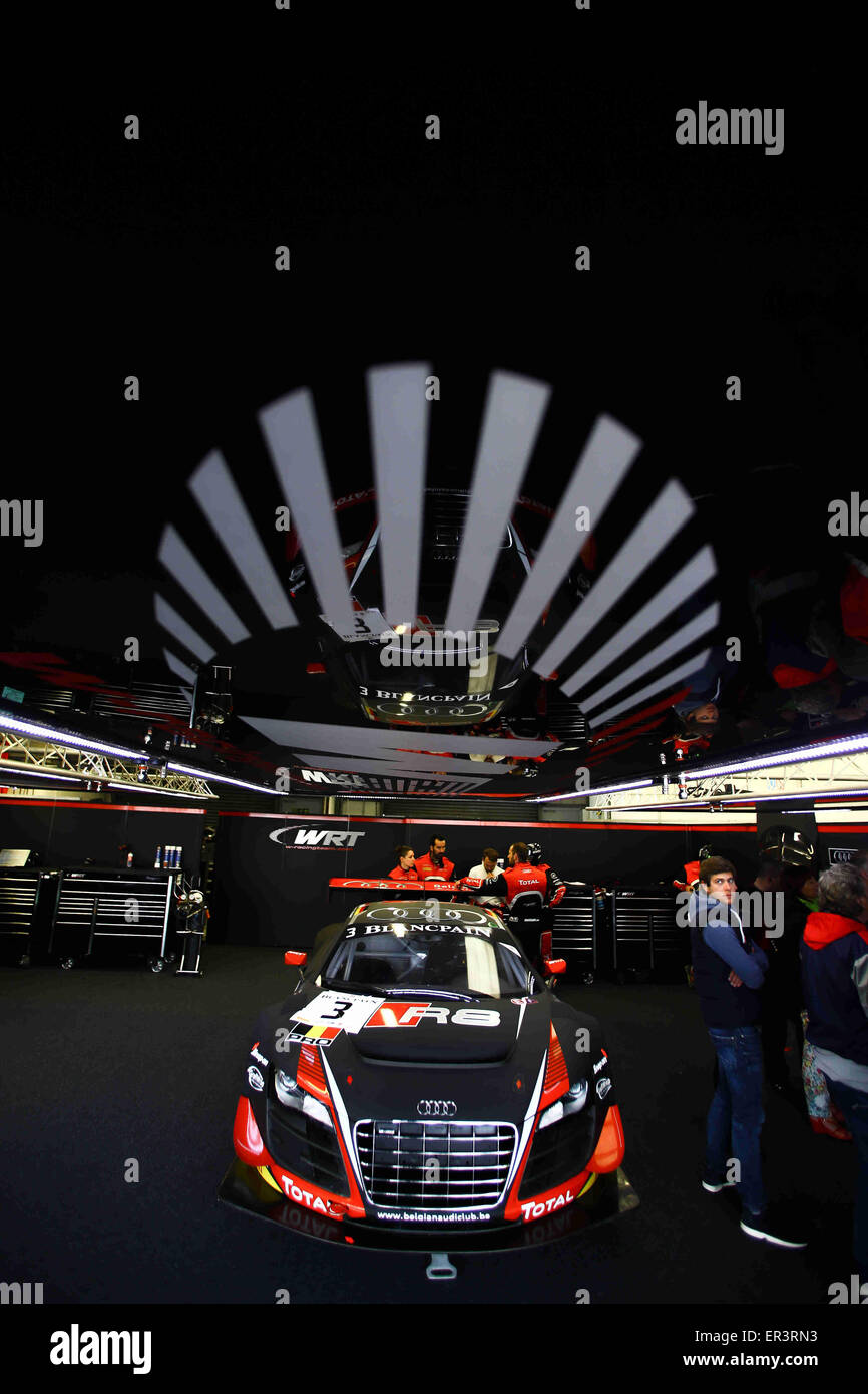 Circuito di Silverstone Northants, Regno Unito. Xxiv Maggio, 2015. Il Blancpaine endurance racing tour, round 2. #3 BELGI AUDI TEAM CLUB WRT (BEL) Audi R8 LMS ULTRA FRANK STIPPLER (DEU) Stéphane Richelmi (MCO) Stephane Ortelli (MCO) © Azione Sport Plus/Alamy Live News Foto Stock