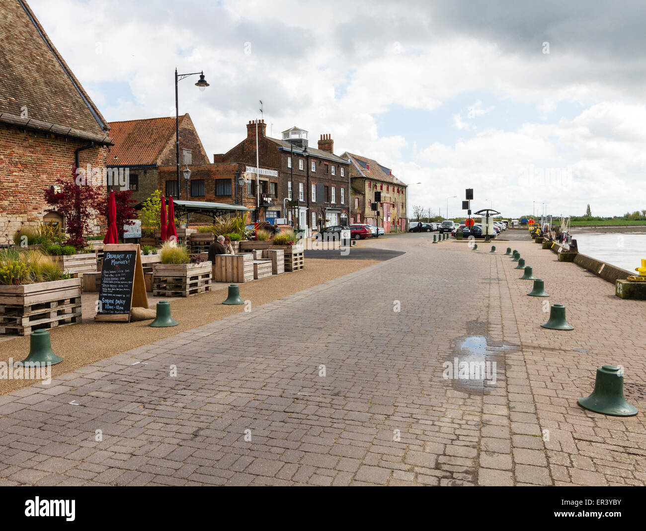 La città storica di King's Lynn nel Norfolk è un porto dove il Great Ouse fluisce nel lavaggio e i collegamenti con il Mare del Nord Foto Stock